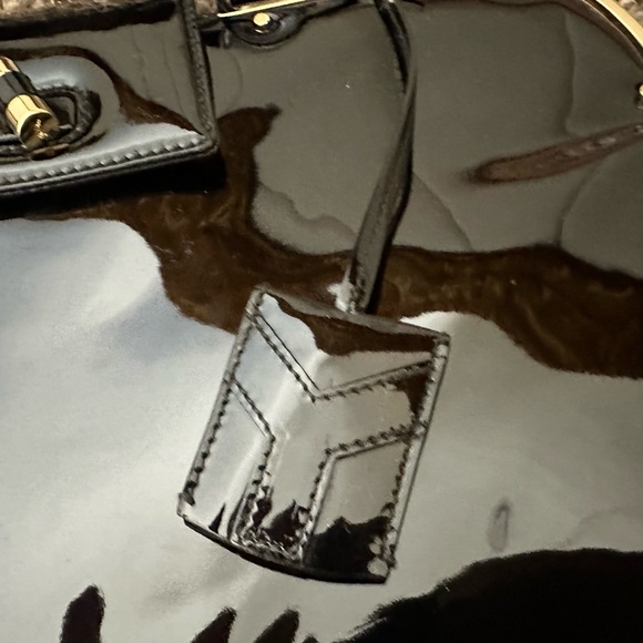 Yves Saint Laurent Bag, Patent Leather, Black (Mint condition) - Picture 5 of 14